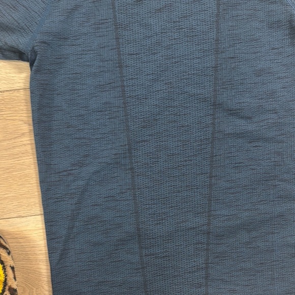 Under Armour Men's Seamless Threadborne Heat Gear Blue short sleeve shirt - Picture 9 of 11